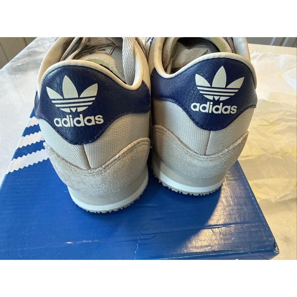 New Adidas Galaxy OG‎ Big Kids Size 5